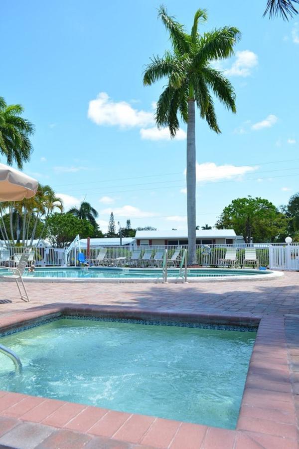Fort Myers Beach Resort Two-Bedroom Park Model 4 Harlem Heights Екстер'єр фото